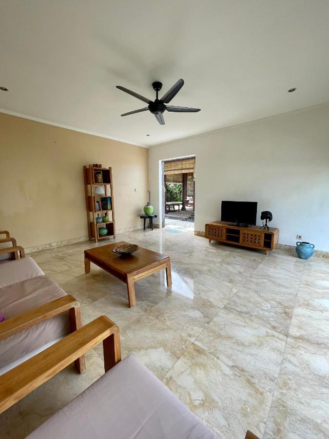 Private Suite In A Kids Friendly Big Shared Villa In Canggu Exterior foto