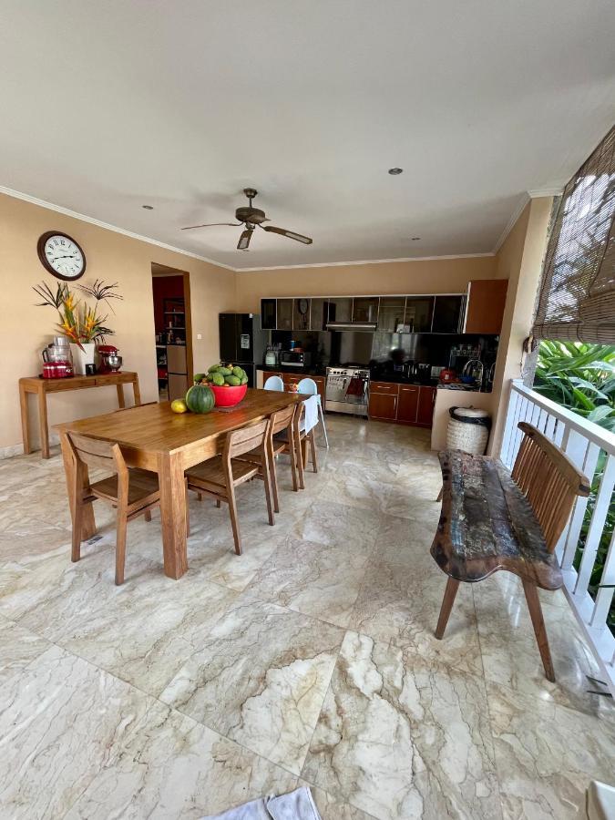 Private Suite In A Kids Friendly Big Shared Villa In Canggu Exterior foto