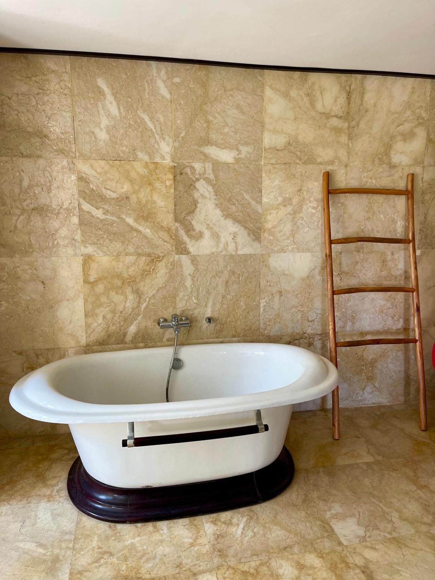 Private Suite In A Kids Friendly Big Shared Villa In Canggu Exterior foto